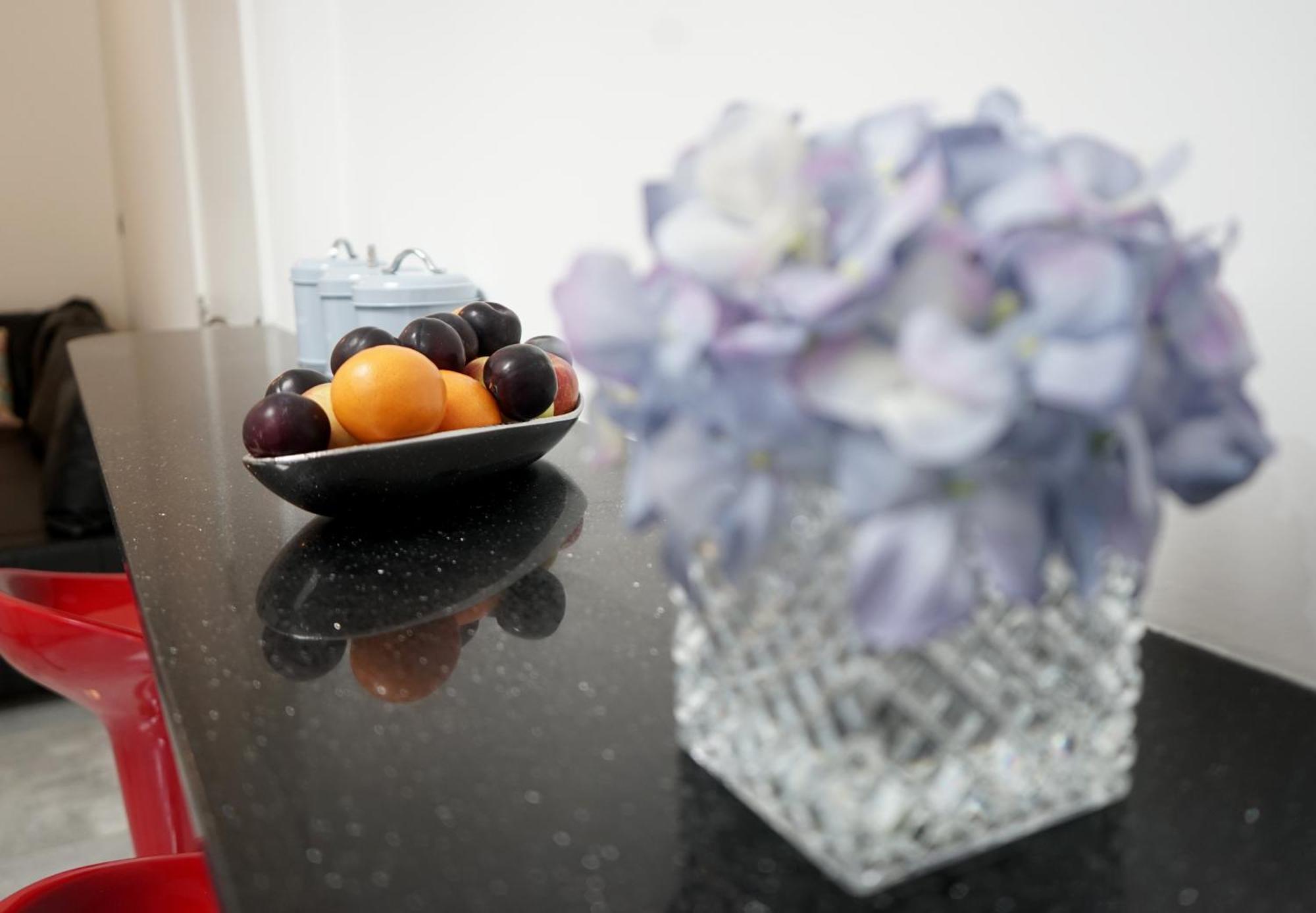 הוילה Luxury London House Sleeps 13, 2 Minutes To Metro מראה חיצוני תמונה