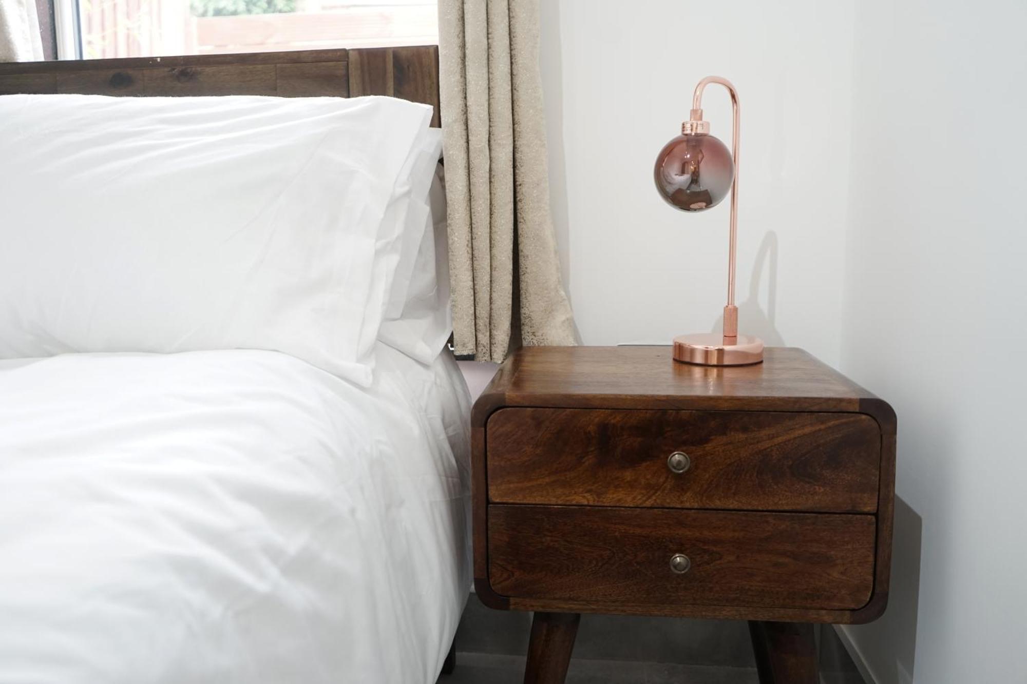 הוילה Luxury London House Sleeps 13, 2 Minutes To Metro מראה חיצוני תמונה