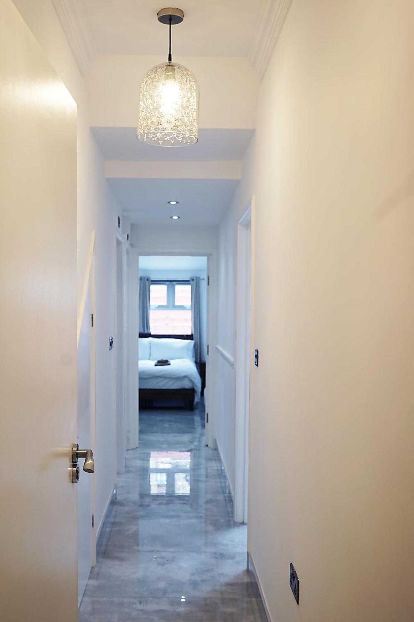 הוילה Luxury London House Sleeps 13, 2 Minutes To Metro מראה חיצוני תמונה