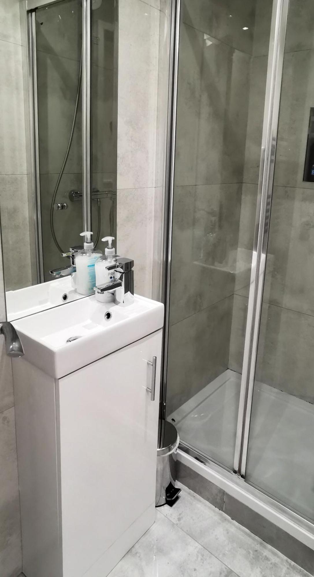 הוילה Luxury London House Sleeps 13, 2 Minutes To Metro מראה חיצוני תמונה