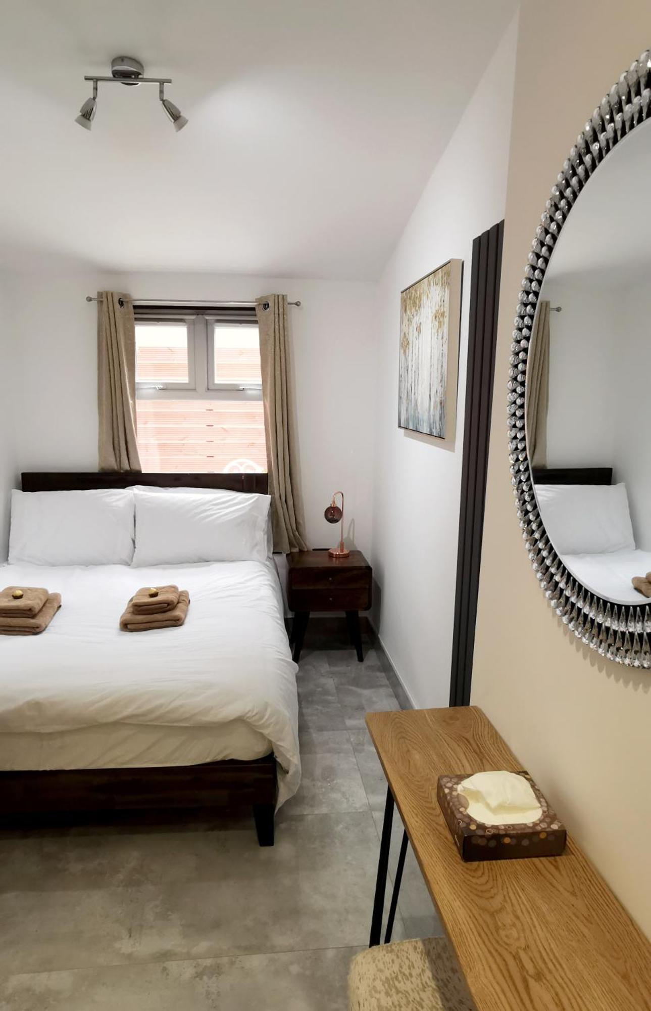 הוילה Luxury London House Sleeps 13, 2 Minutes To Metro מראה חיצוני תמונה
