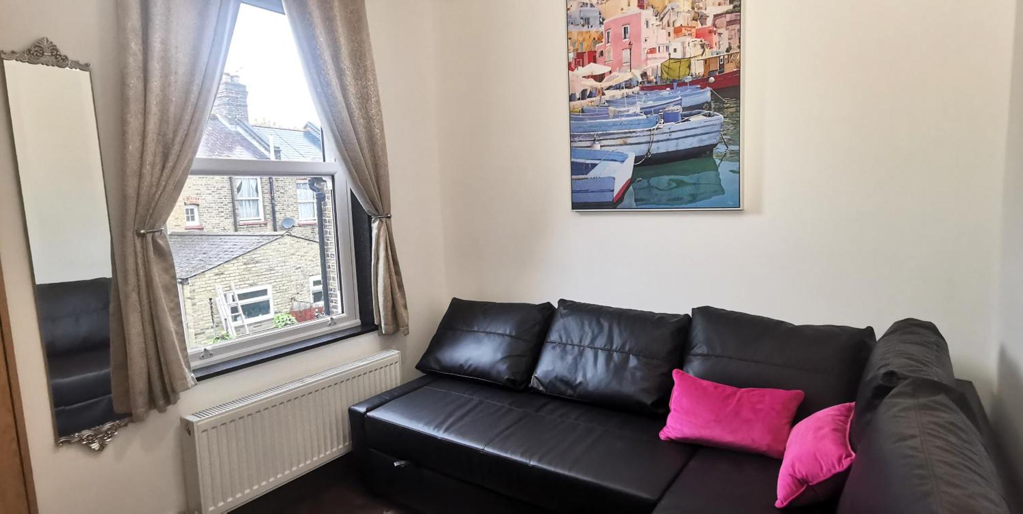 הוילה Luxury London House Sleeps 13, 2 Minutes To Metro מראה חיצוני תמונה