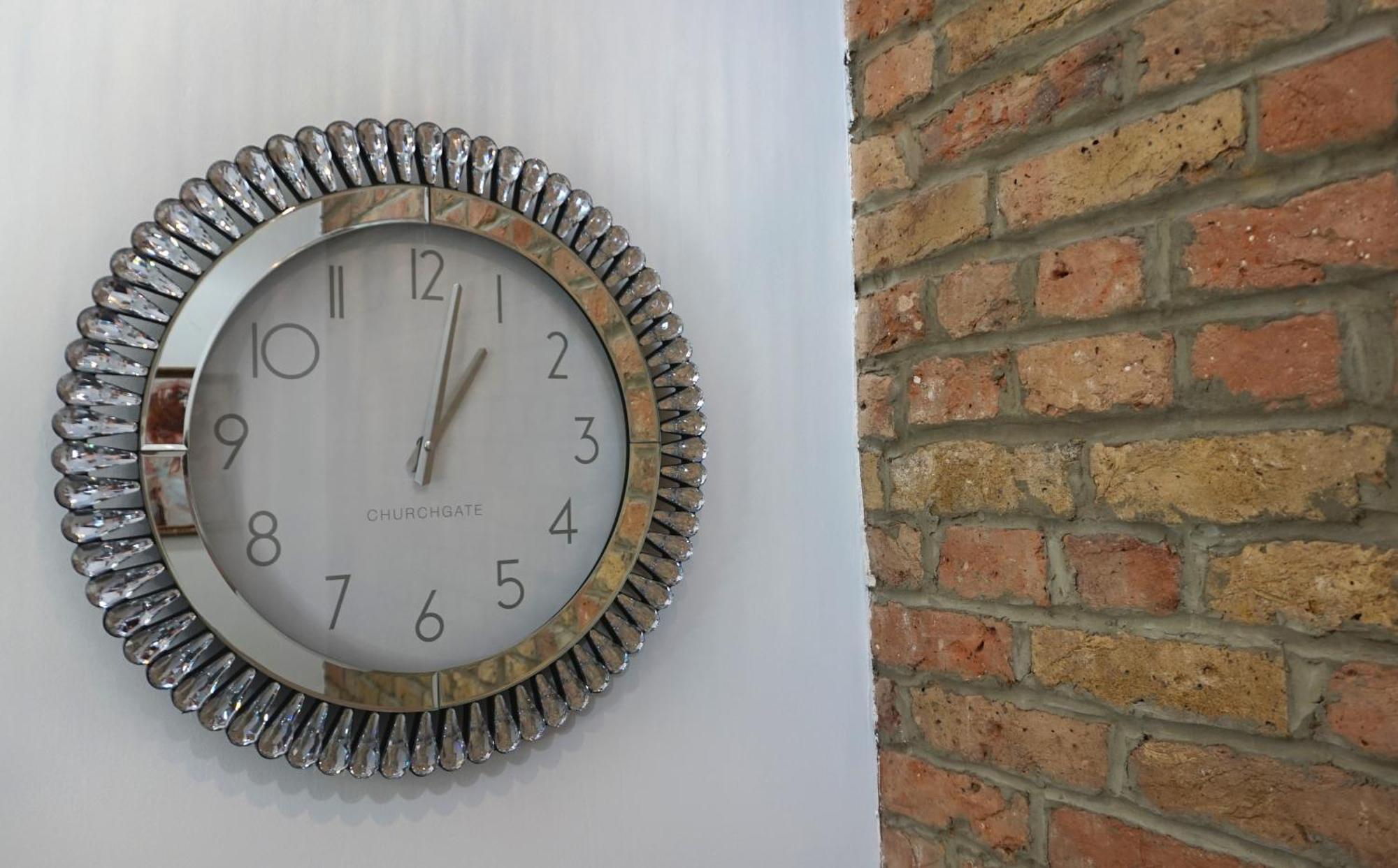 הוילה Luxury London House Sleeps 13, 2 Minutes To Metro מראה חיצוני תמונה